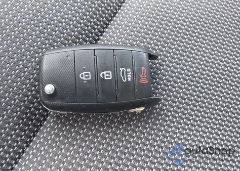 2018 Kia Forte Lx z USA, uszkodzony, nr VIN 3KPFK4A73JE283977